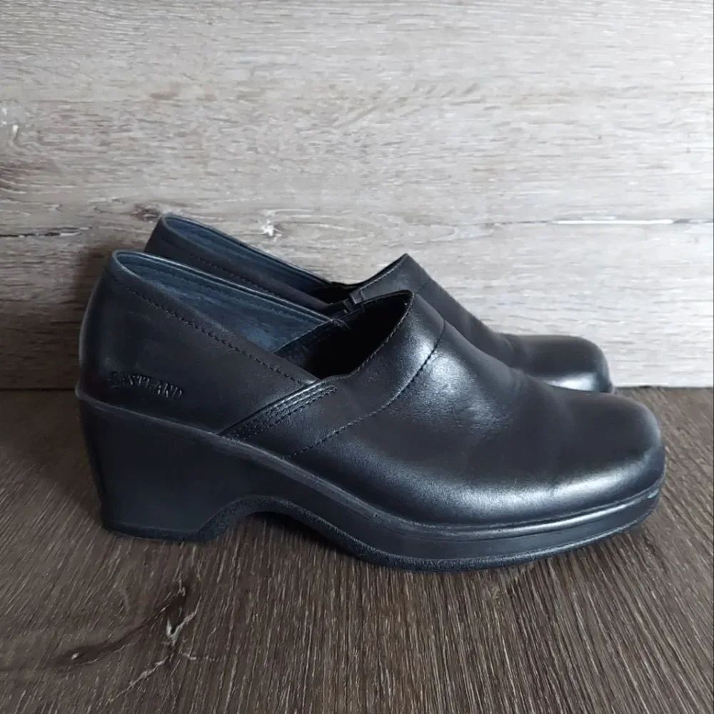 Eastland Black Leather Slip-on Loafers Size 8M